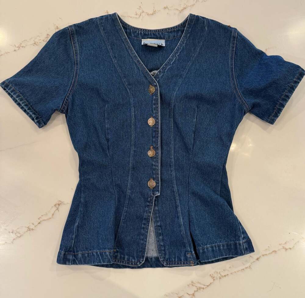 VTG Rama of U.S.A. Blue Denim Button-Front V-Neck Short Sleeve Fitted Blouse